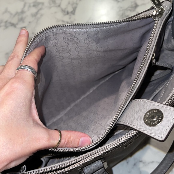 Brand New Michael Kors Sutton two tone gray bag - Picture 4 of 10